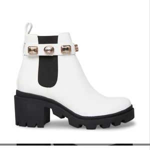 Steve Madden white amulet booties